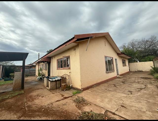4 BEDROOM HOUSE FOR SALE IN VANDERBIJLPARK CW 2